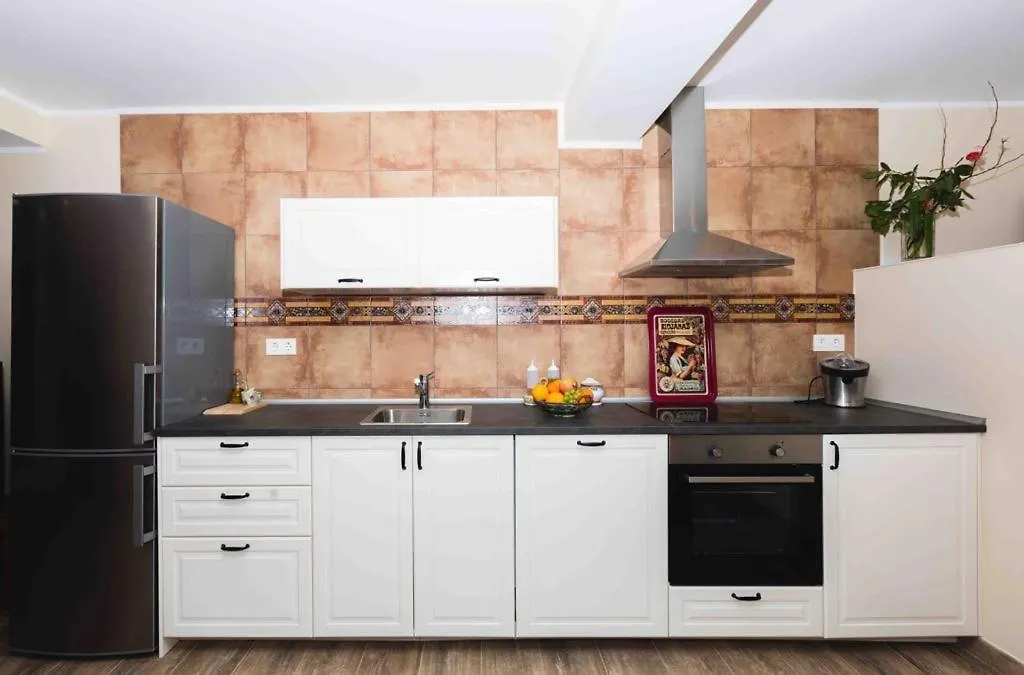 Hotel Garazienea Povena 0*,