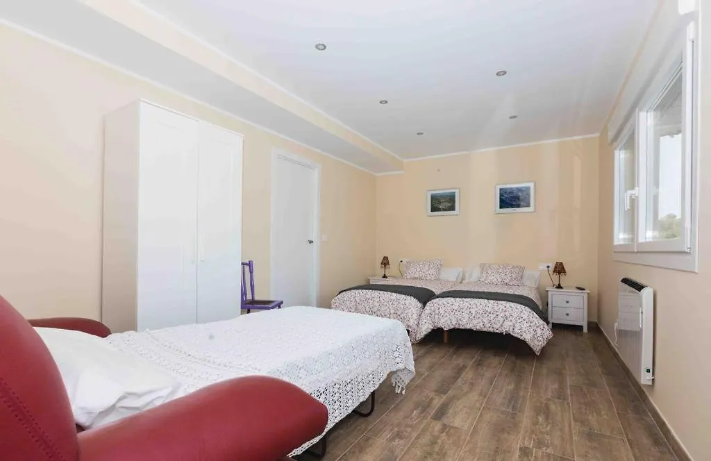 Hotel Garazienea Povena